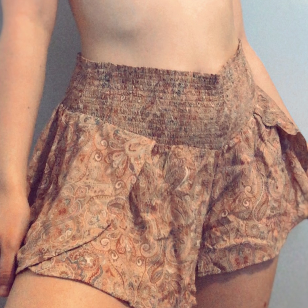 NWOT- ADORABLE AEO PRINTED SHORTS! 💓✨